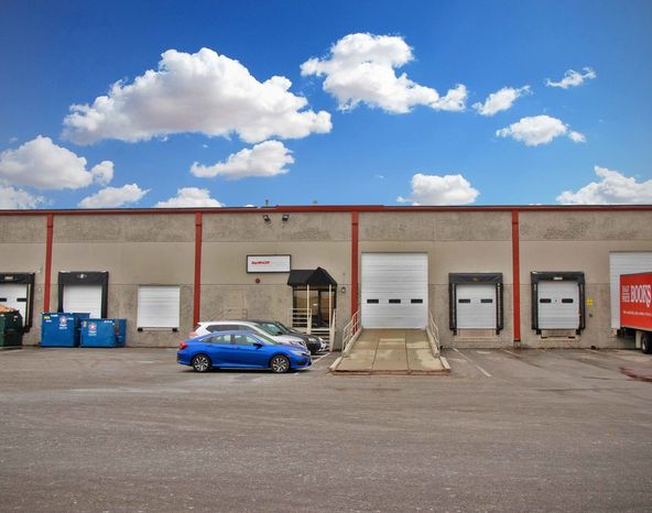 Westbelt 101: 2197-2201 Dividend Dr, Columbus, OH 43228